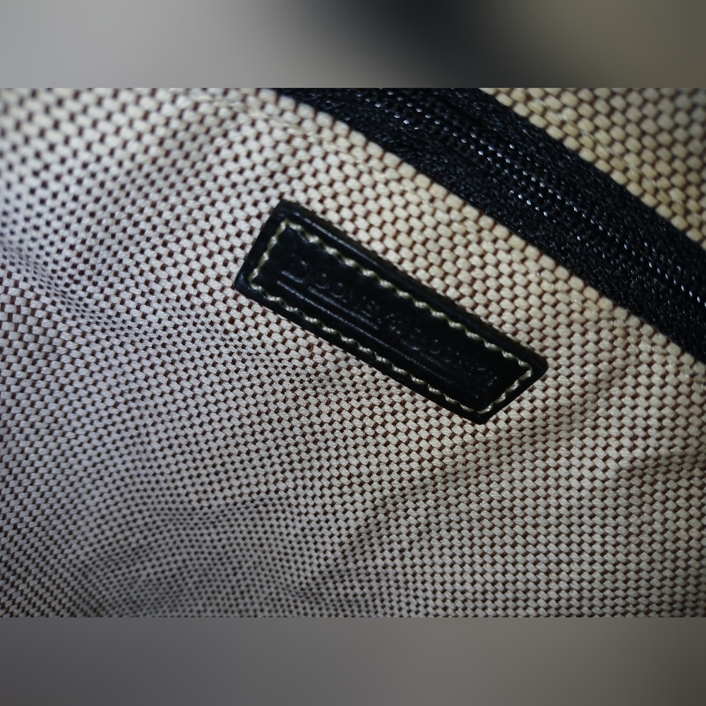Dooney And Bourke Bag Classic - Picture 2 of 15